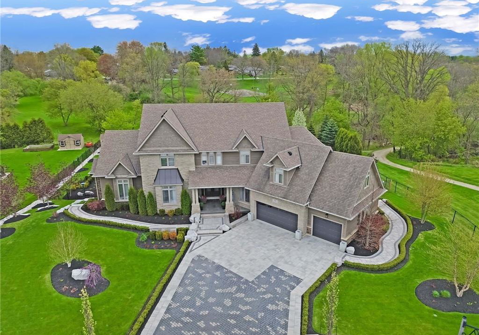 16-westlake-boulevard-brantford-ontario-40699226