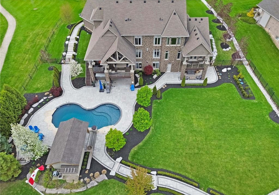 16-westlake-boulevard-brantford-ontario-40699226
