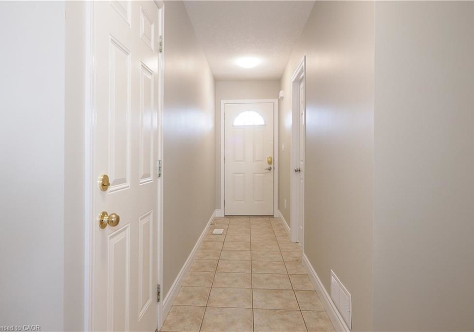 34-robb-road-woolwich-ontario-40700364