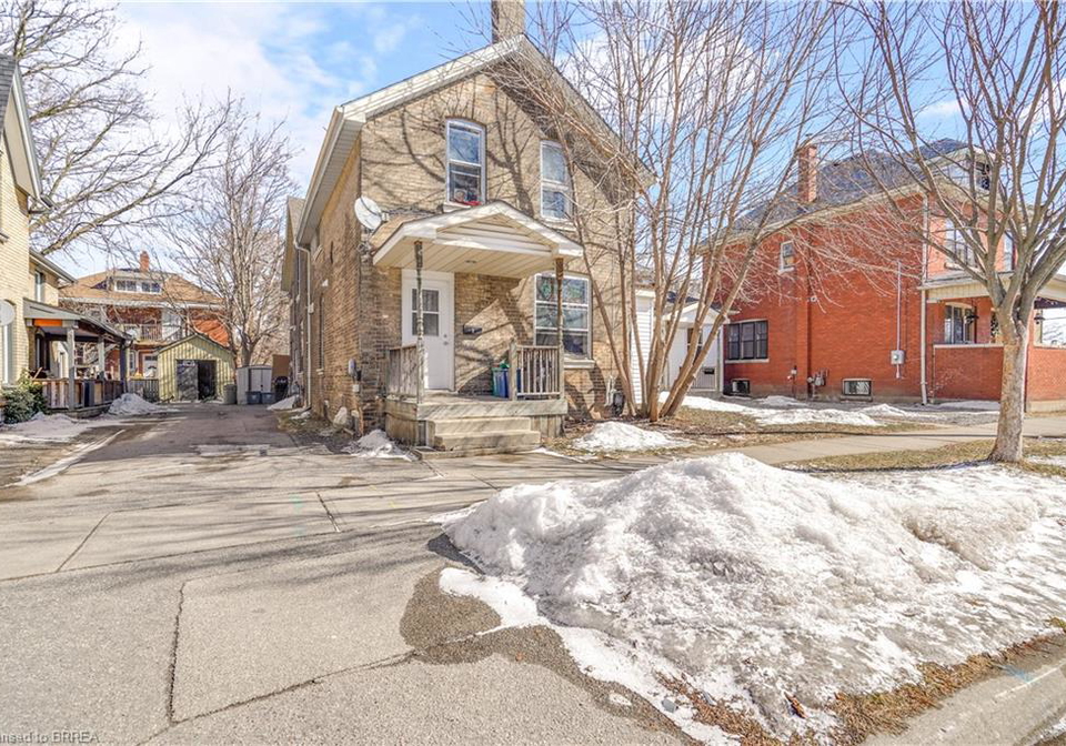 9-fleet-street-brantford-ontario-40701170