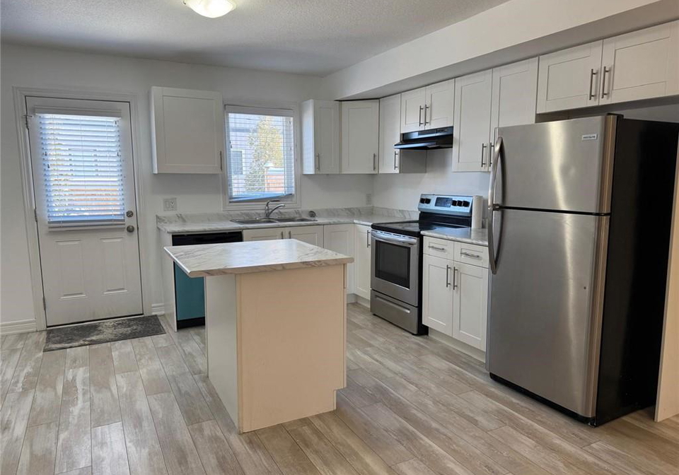 7768-ascot-circle-niagara-falls-ontario-40701338