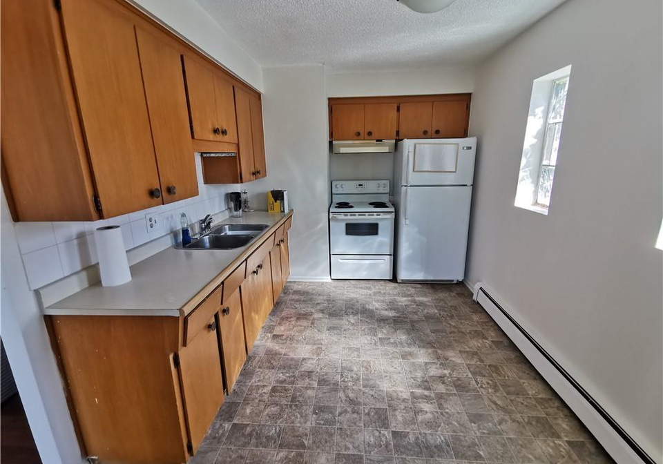 81-brybeck-crescent-kitchener-ontario-40703312