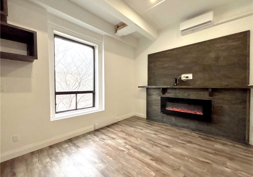 7-foundry-street-dundas-ontario-40703393