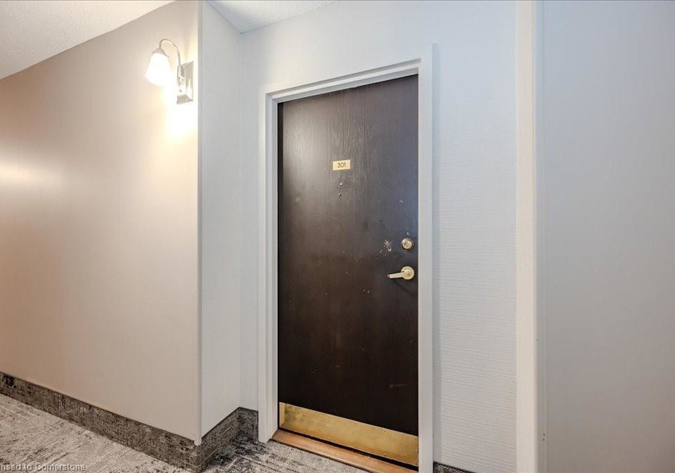 3227-king-street-e-kitchener-ontario-40704466