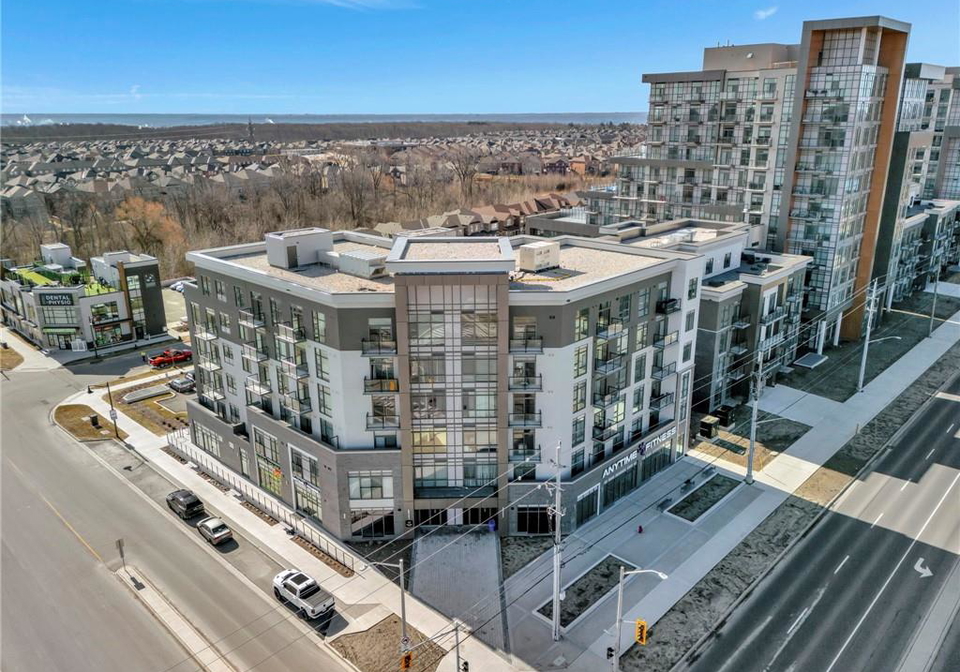 10-mallard-trail-waterdown-ontario-40705528