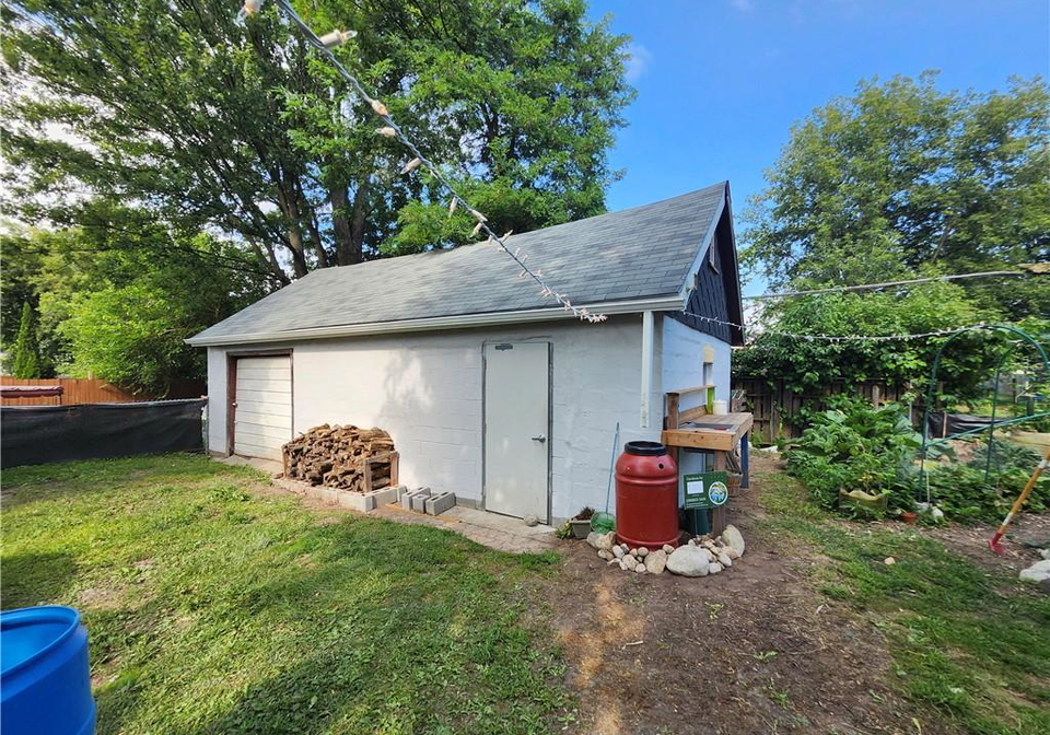 261-queen-street-n-simcoe-ontario-40706291