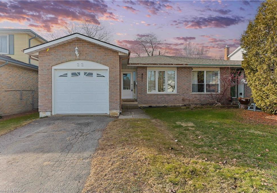 22-telfer-court-paris-ontario-40706717