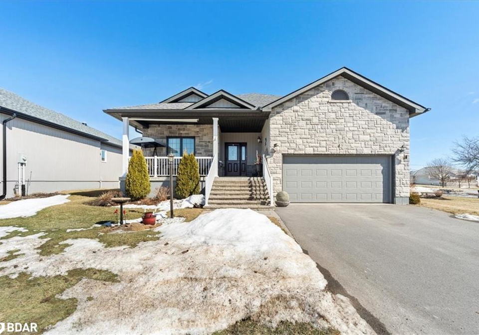 4-dorchester-drive-wellington-ontario-40706919