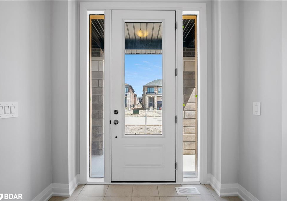 25-corley-street-lindsay-ontario-40707223