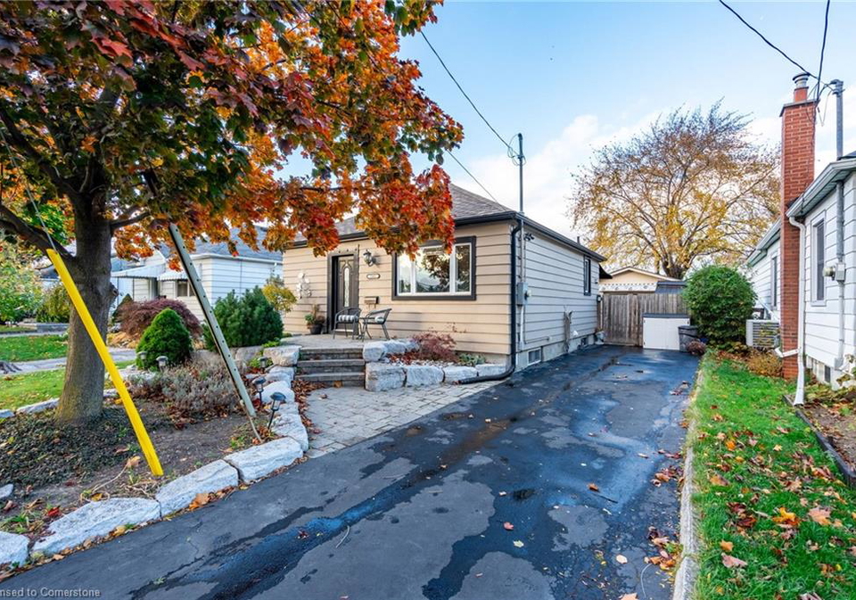 1061-central-avenue-hamilton-ontario-40709284