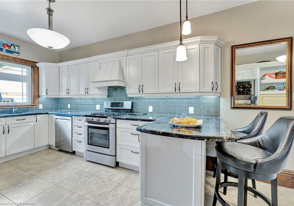 2038-governors-road-ancaster-ontario-40709881