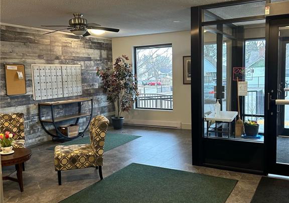 4209-hixon-street-beamsville-ontario-40710794