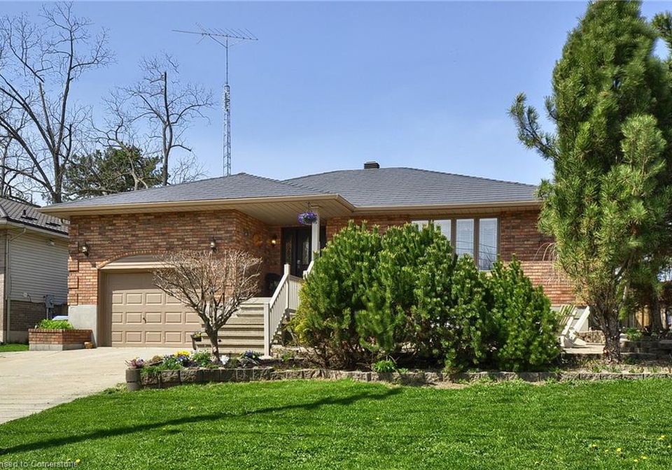 28-macnab-street-forest-ontario-40710966