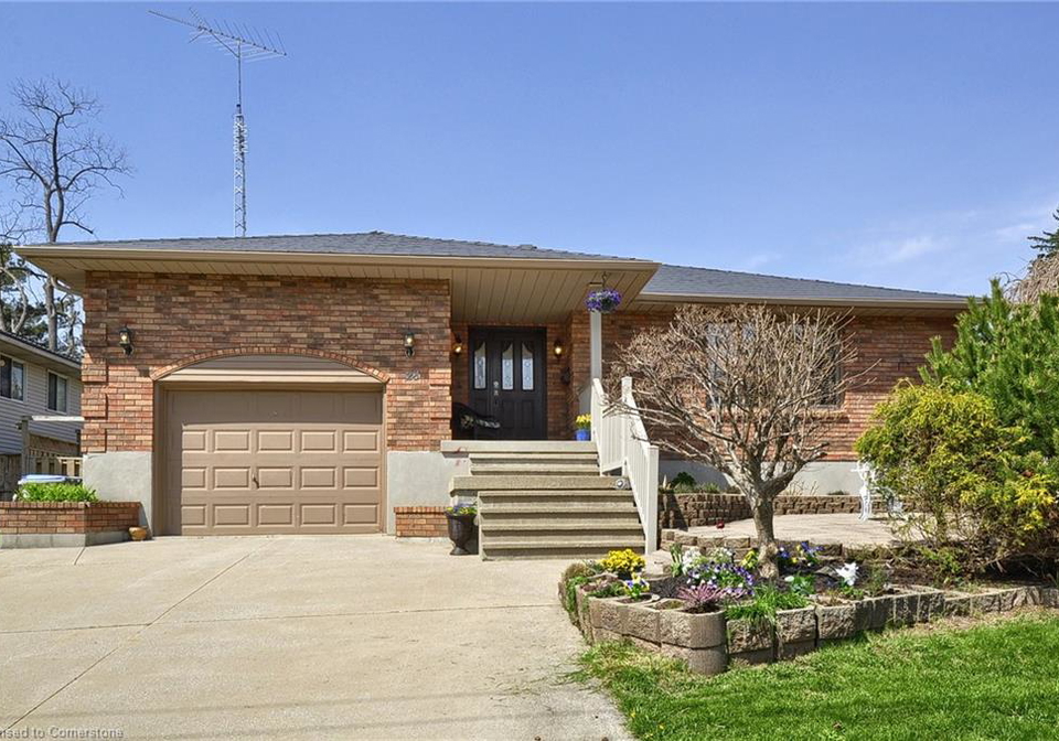 28-macnab-street-forest-ontario-40710966