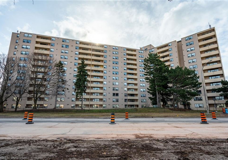 700-dynes-road-burlington-ontario-40711448