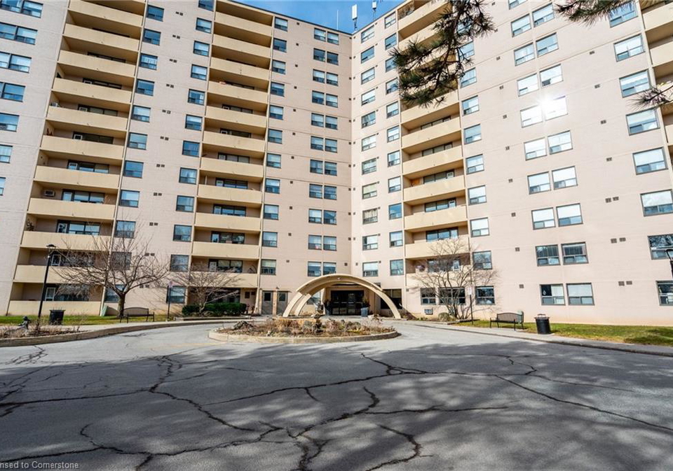 700-dynes-road-burlington-ontario-40711448