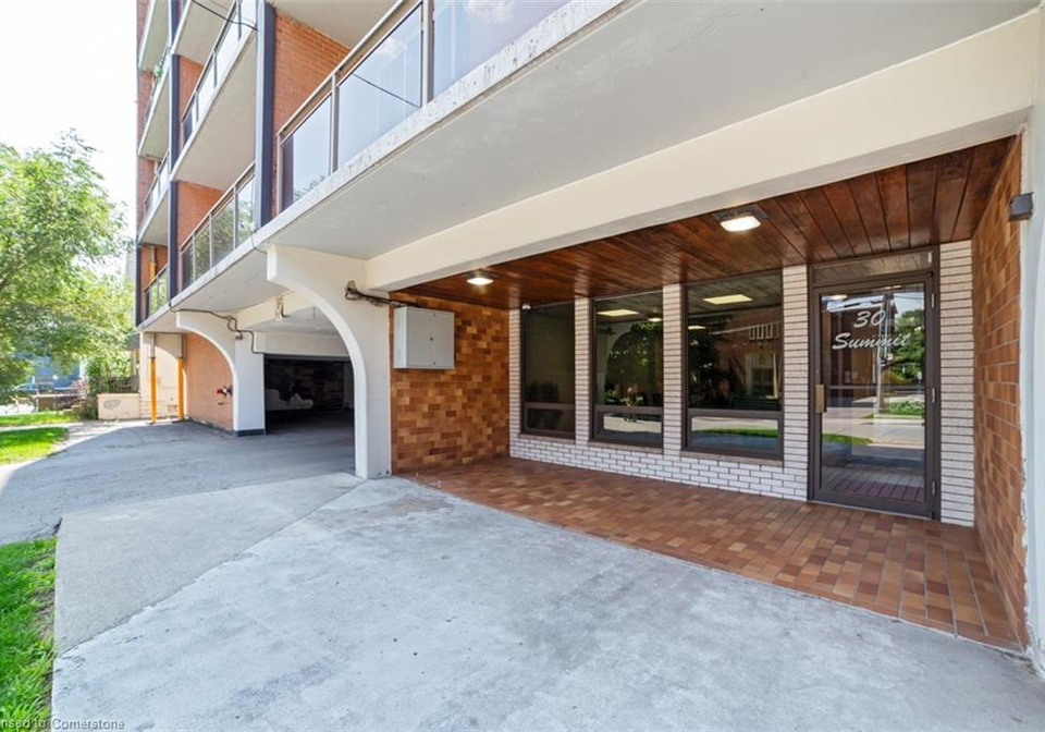 30-summit-avenue-hamilton-ontario-40711919