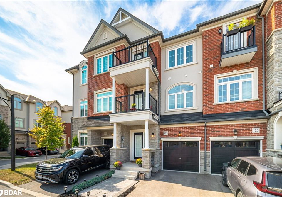 123-borers-creek-circle-waterdown-ontario-40711964
