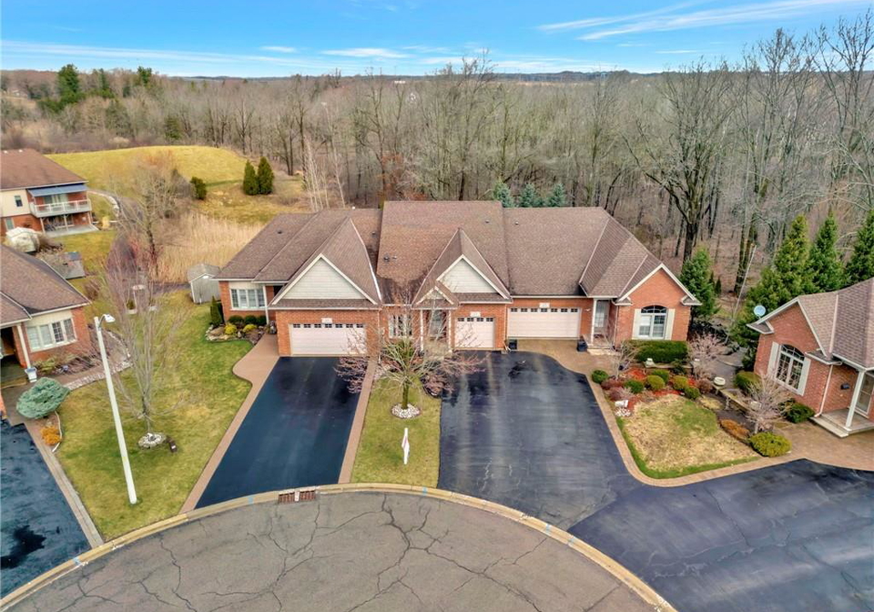23-iron-bridge-court-caledonia-ontario-40712000