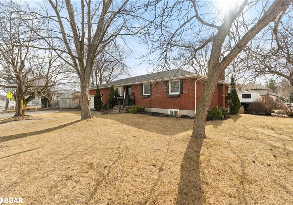 148-dufferin-avenue-trenton-ontario-40712551