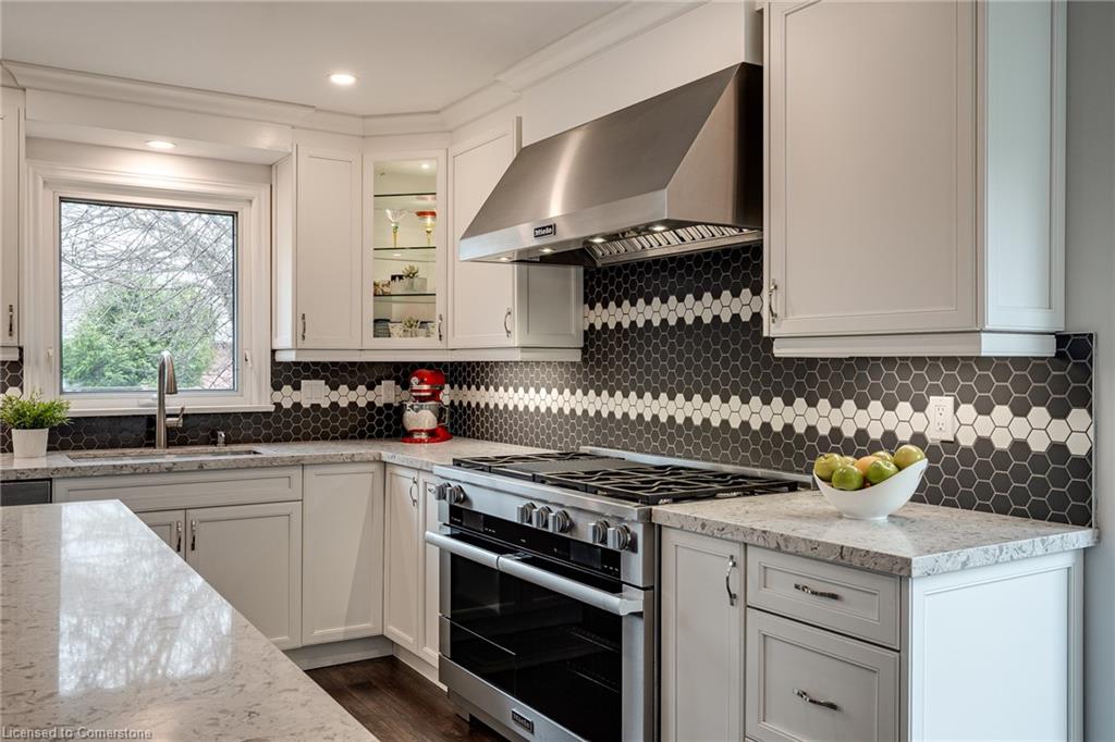 2233-towne-boulevard-oakville-ontario-40712937