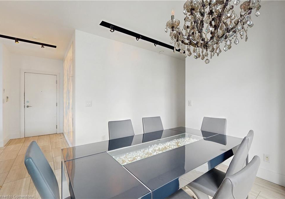 2121-lake-shore-boulevard-w-etobicoke-ontario-40713272