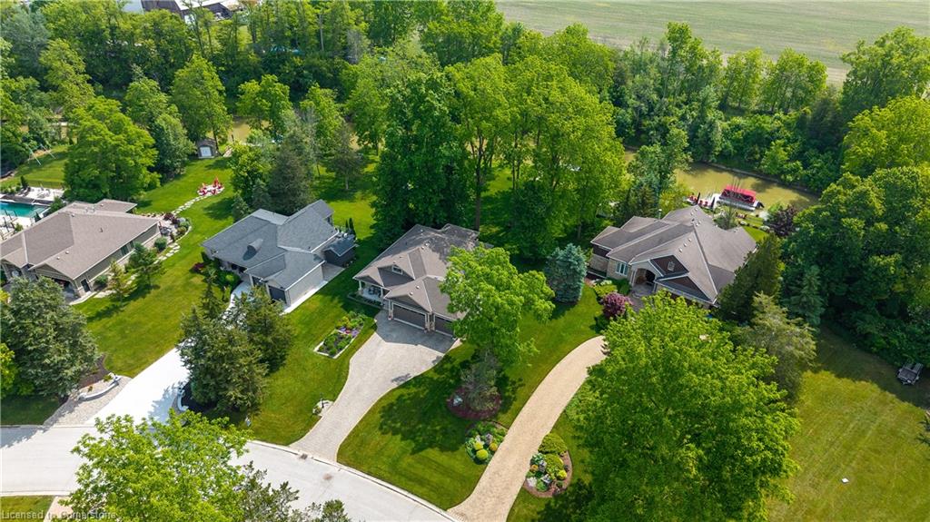 10138-merrywood-drive-grand-bend-ontario-40713305