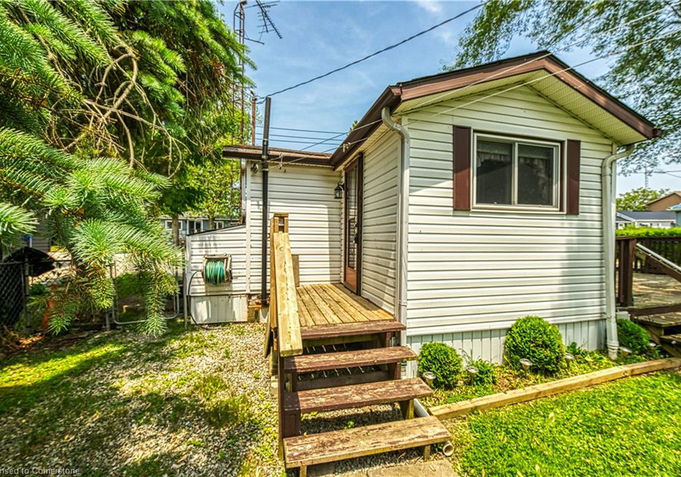 20-melville-lane-selkirk-ontario-40713591