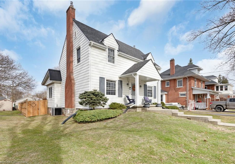 212-first-avenue-port-dover-ontario-40713772