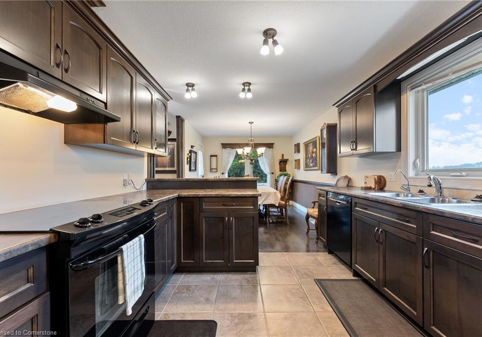 112-willowdale-crescent-port-dover-ontario-40714045
