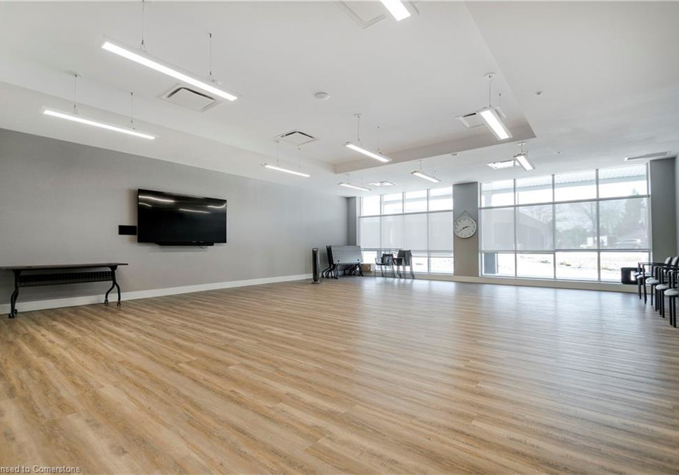 29-nolan-trail-hamilton-ontario-40714401