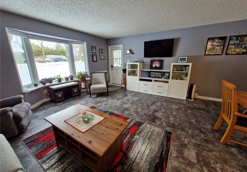 460-durham-street-w-mount-forest-ontario-40715055