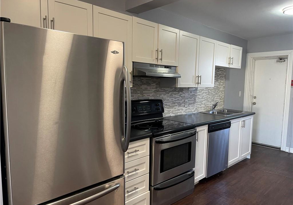 468-main-street-e-hamilton-ontario-40715222