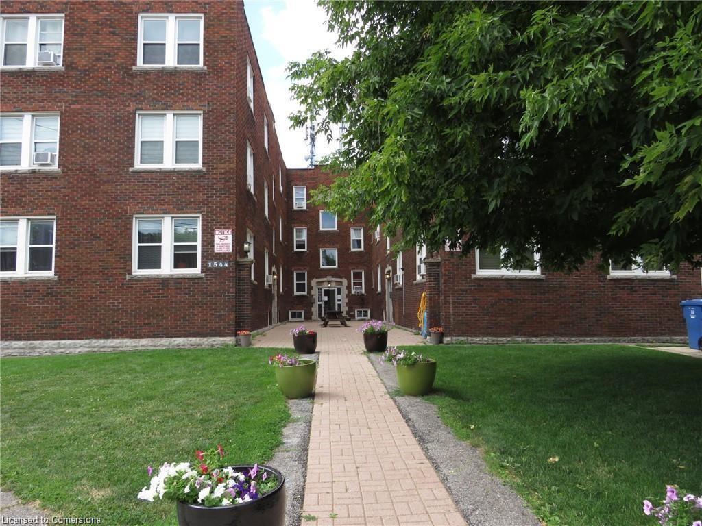 1544-king-street-e-hamilton-ontario-40715267