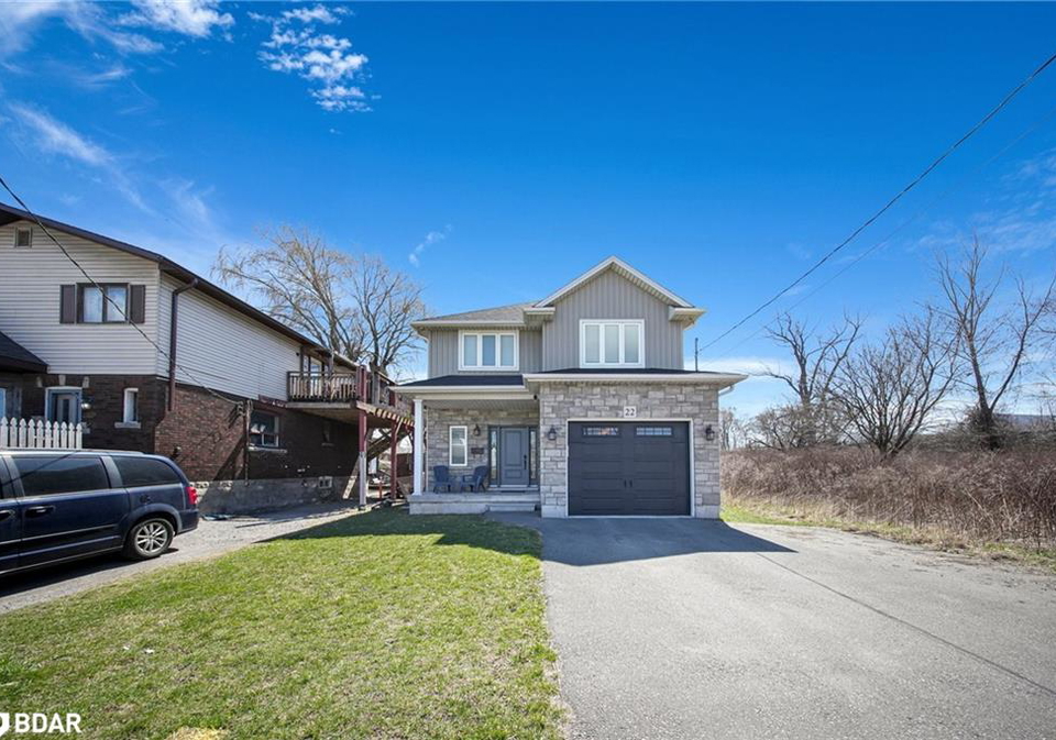 22-lagoon-avenue-hamilton-ontario-40715496