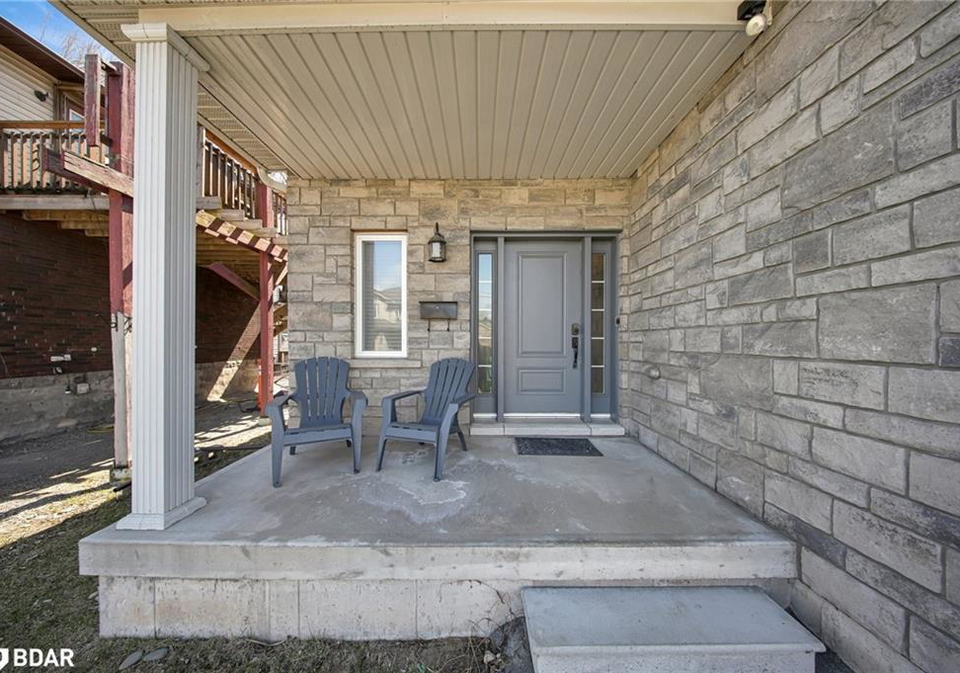 22-lagoon-avenue-hamilton-ontario-40715496
