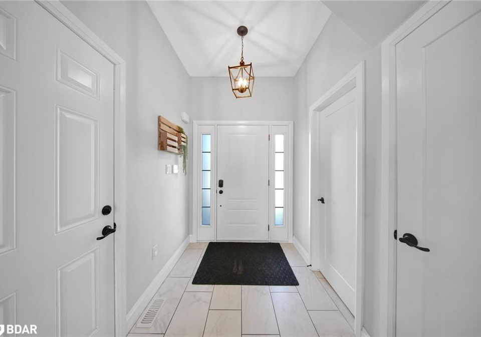 22-lagoon-avenue-hamilton-ontario-40715496
