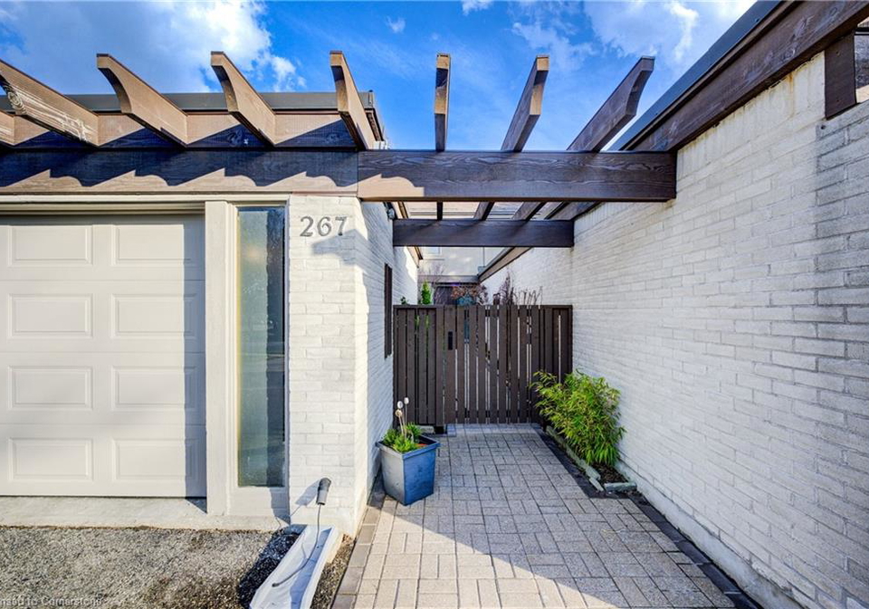 267-old-post-road-waterloo-ontario-40715637