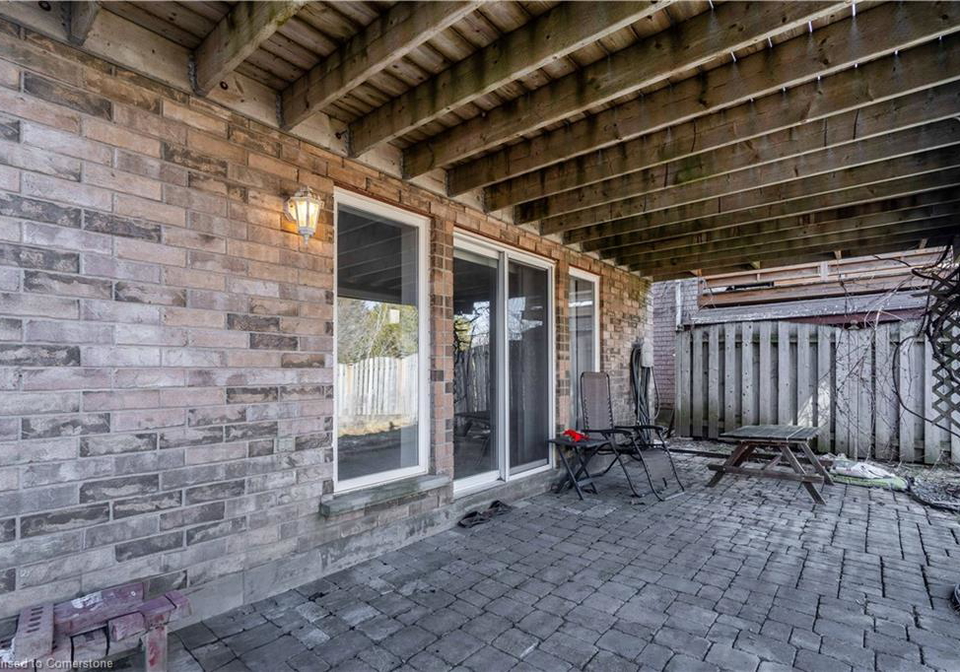 592-bonavista-drive-waterloo-ontario-40716017
