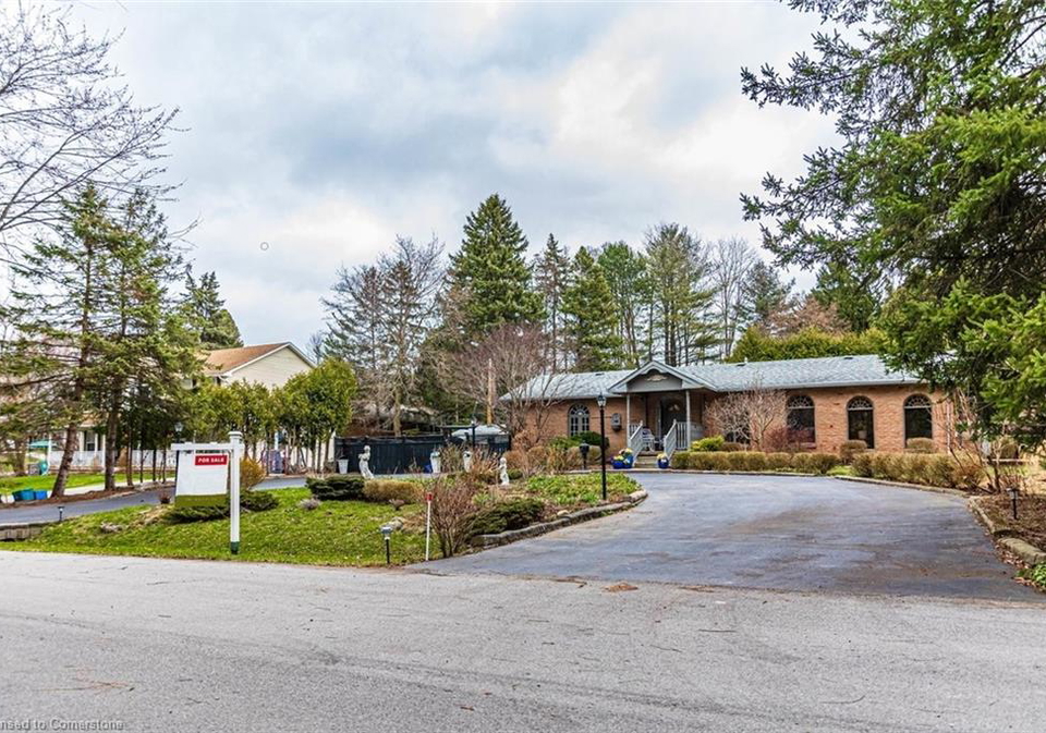 365-eleanor-place-ancaster-ontario-40716377