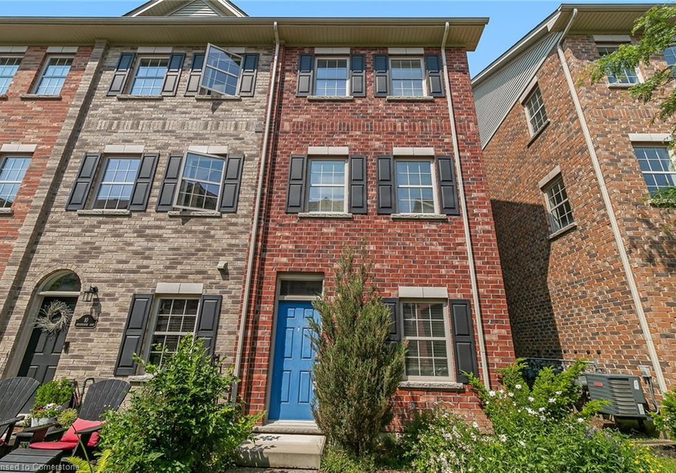 12-oxfordshire-lane-kitchener-ontario-40716528