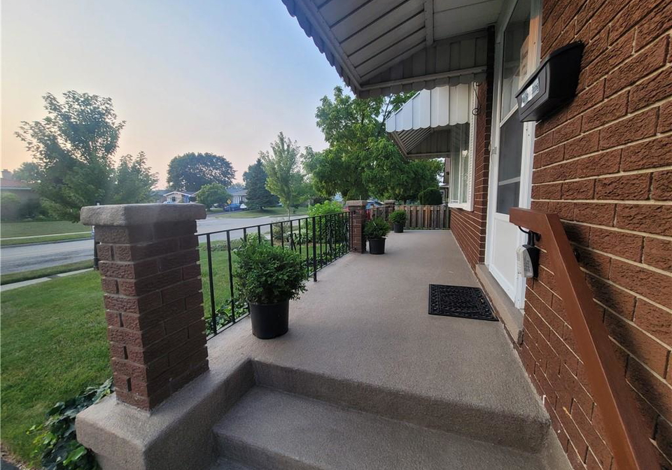 53-kingswood-drive-kitchener-ontario-40716591