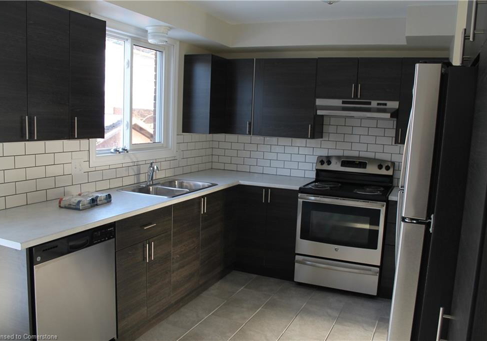 572-glen-forrest-boulevard-waterloo-ontario-40716863