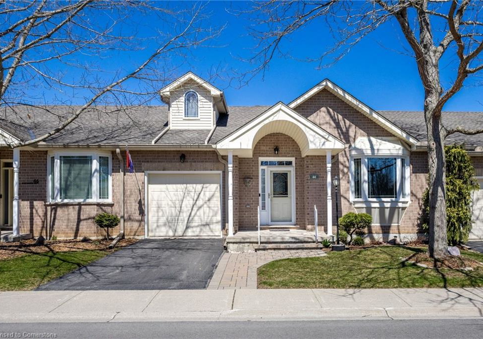 44-bluelagoon-drive-glanbrook-ontario-40717675