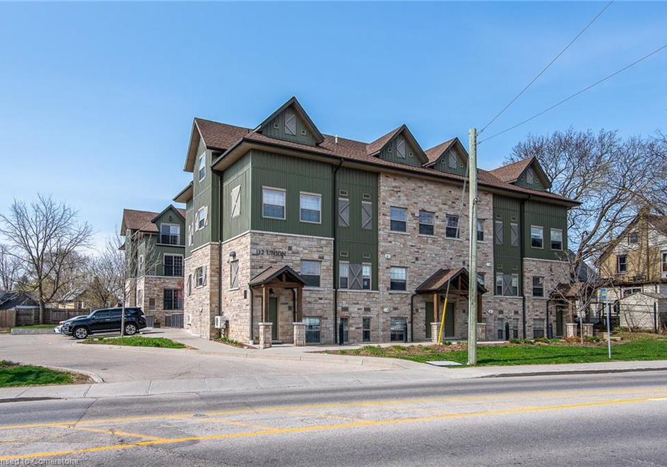 112-union-street-e-waterloo-ontario-40718991