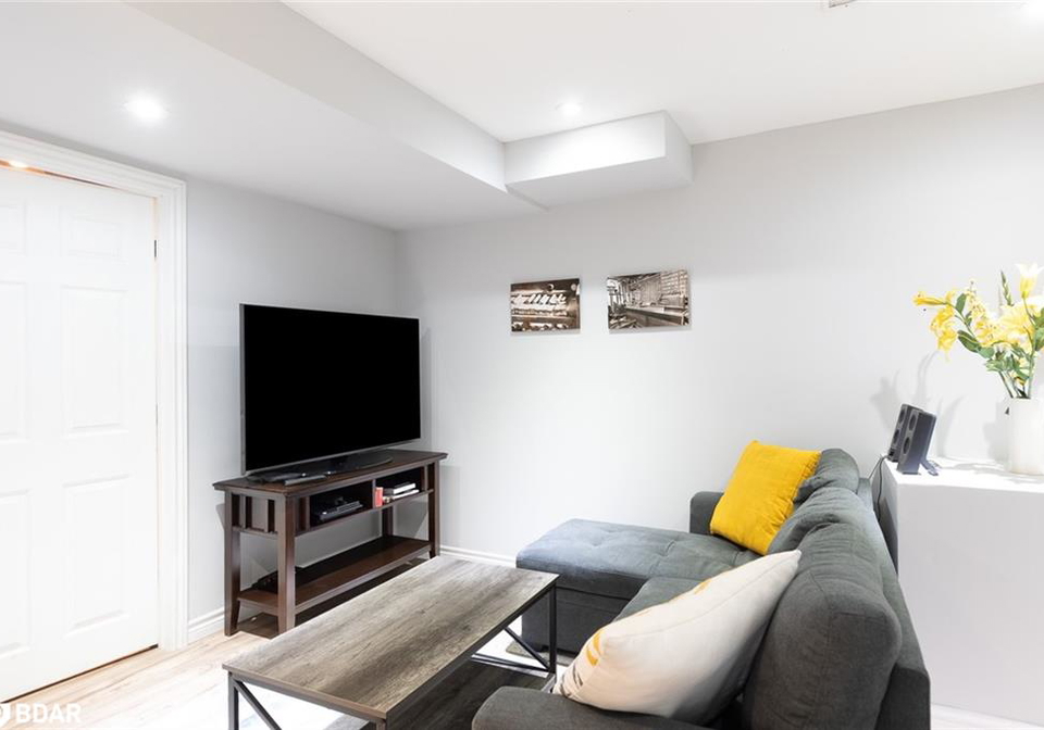 175-stanley-street-barrie-ontario-40719002