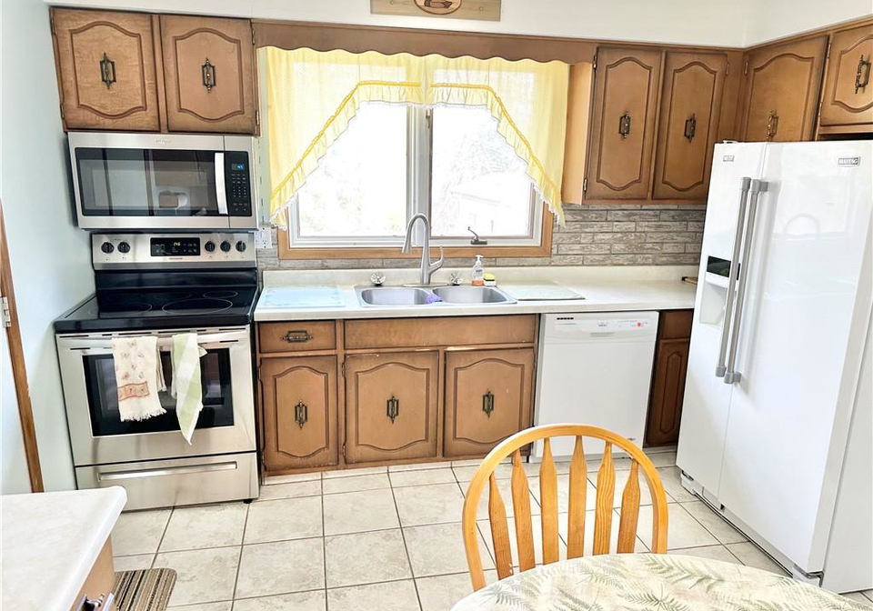 116-berkley-crescent-simcoe-ontario-40719163