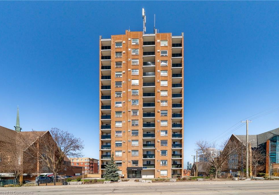 64-benton-street-kitchener-ontario-40719915