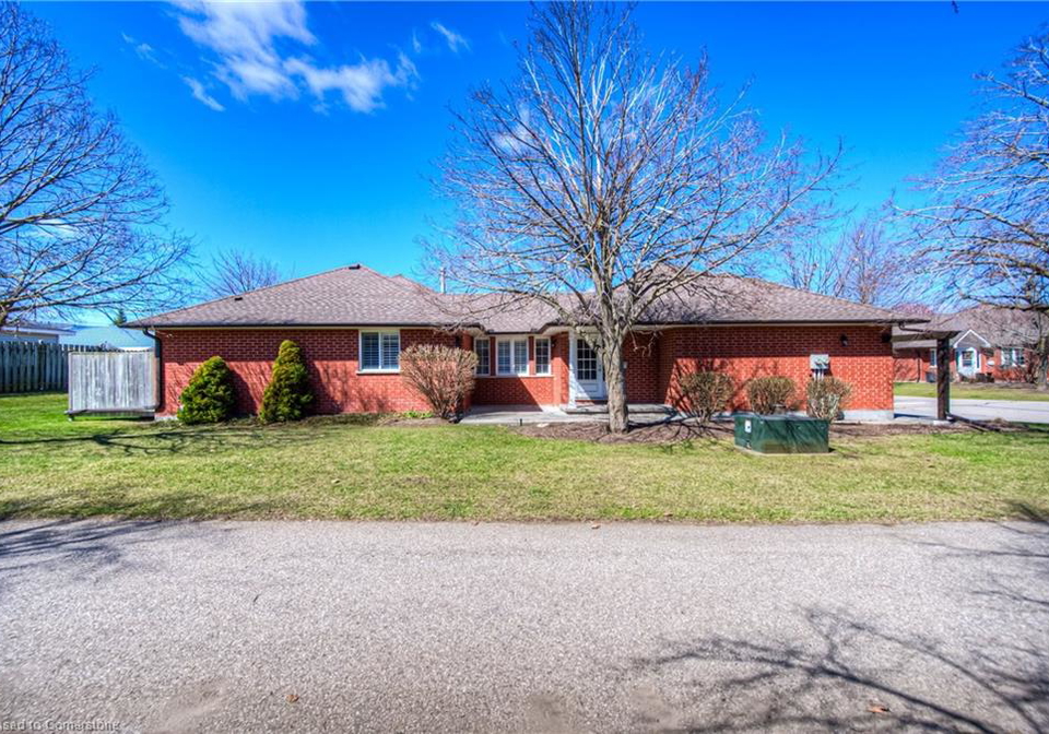 10-isherwood-avenue-cambridge-ontario-40719997
