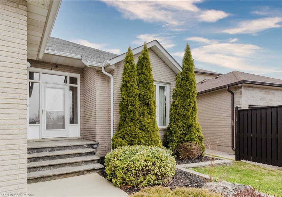 37-springgarden-crescent-stoney-creek-ontario-40720167